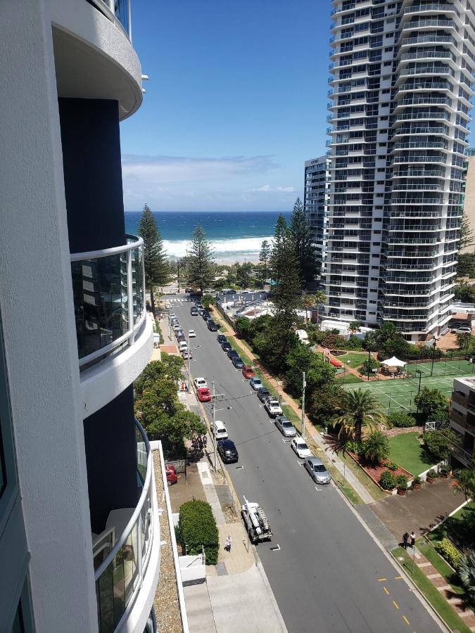 Surfers Ocean View. Large Fridge, Washing Machine, Wifi Apartment Gold Coast Exterior photo